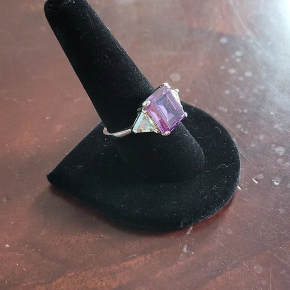 VTG Sterling silver and faux amethyst ring - Picture 2 of 2